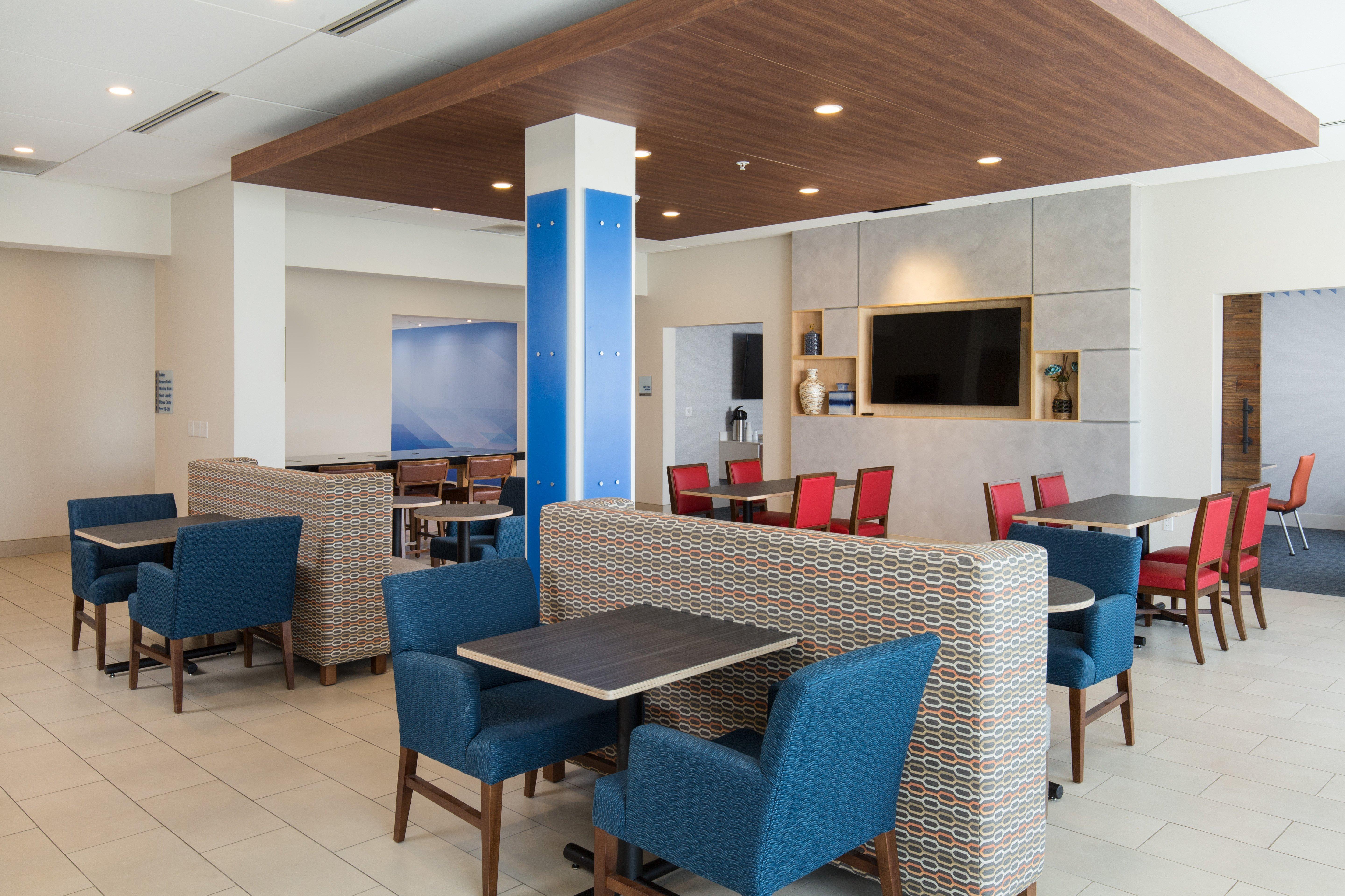 Holiday Inn Express Visalia-Sequoia Gateway Area By Ihg Exterior foto